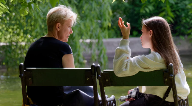 How To Help an Alcoholic Daughter? 2 family support in addiction